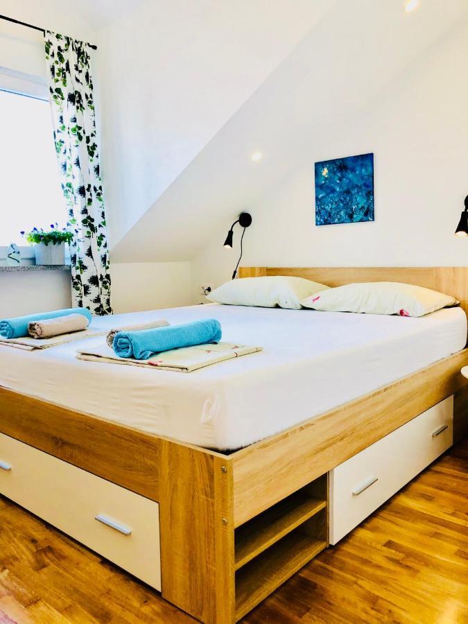 Villa Dani Sea & Pool Apartments Trogir Kültér fotó