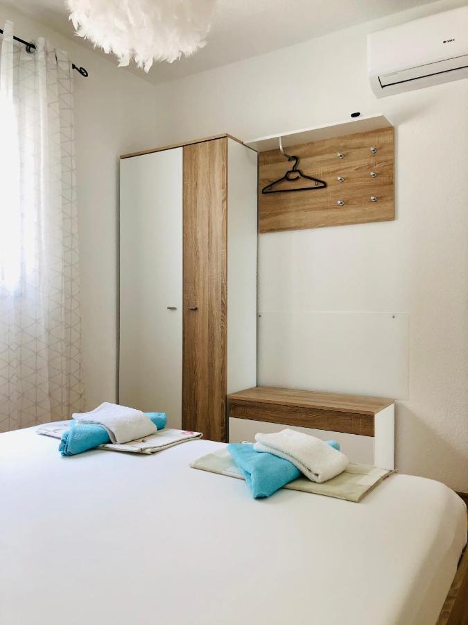 Villa Dani Sea & Pool Apartments Trogir Kültér fotó