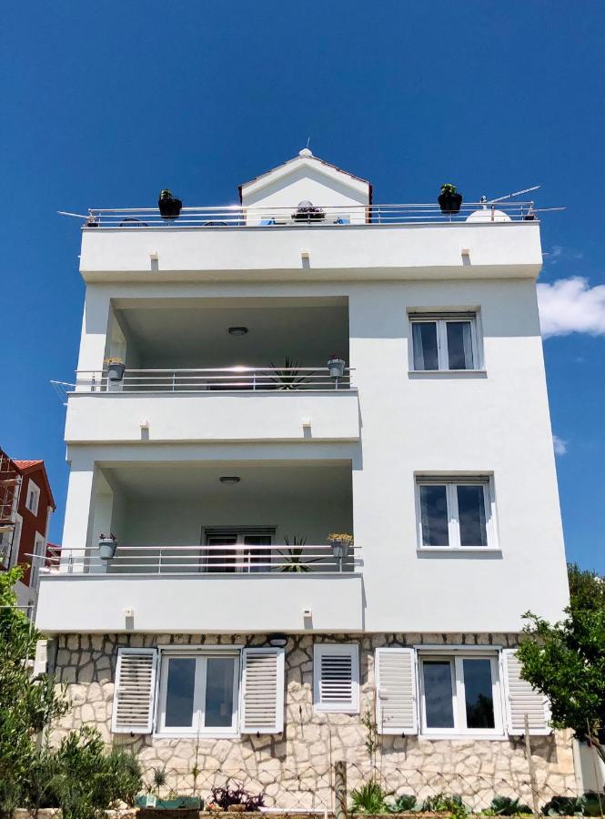 Villa Dani Sea & Pool Apartments Trogir Kültér fotó